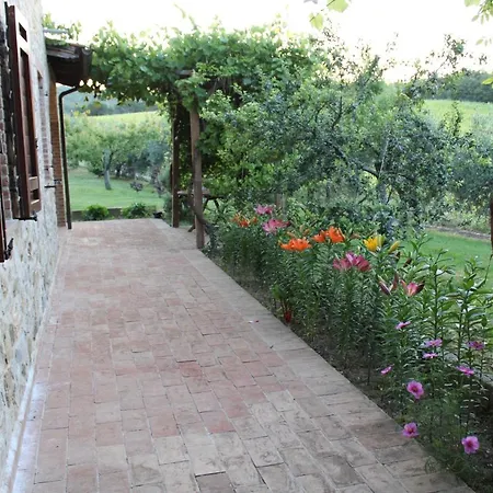 Le Pietre Parlanti & Winery